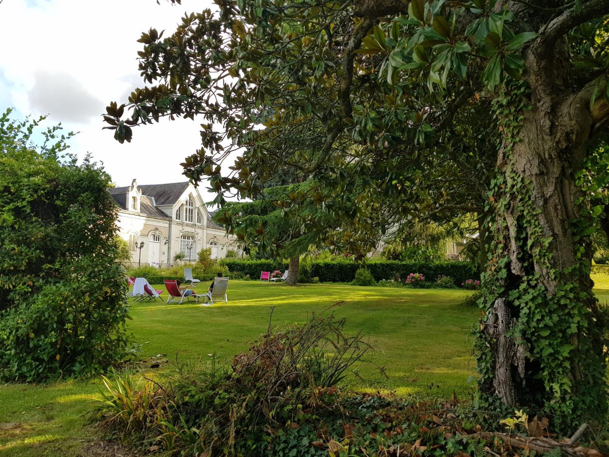 Domaine De L'Oie Rouge Bed & Breakfast Les Rosiers-sur-Loire ภายนอก รูปภาพ