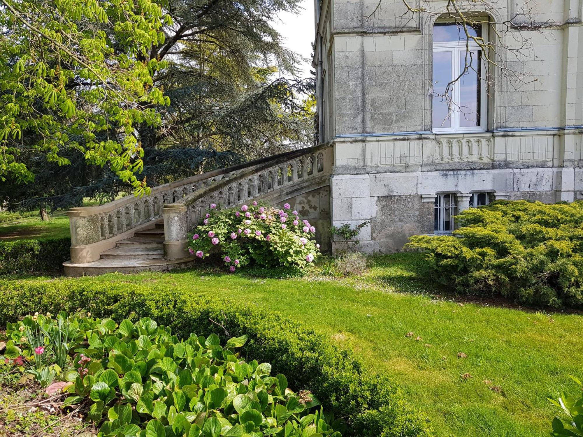 Domaine De L'Oie Rouge Bed & Breakfast Les Rosiers-sur-Loire ภายนอก รูปภาพ